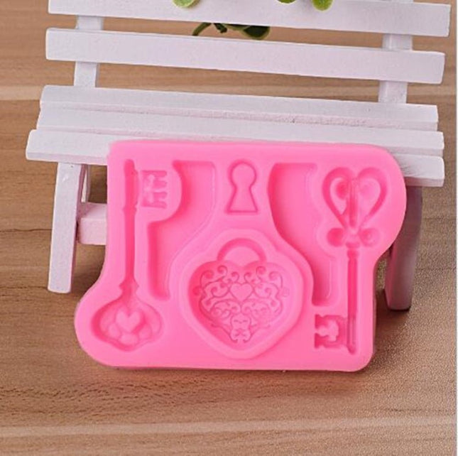 2 PCS Food Love Lock Key Fondant Silicone Mold DIY Baking Cake Decoration Tool - DealBuddy