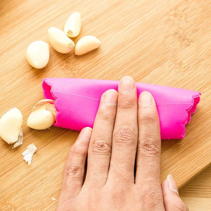 2 PCS Kitchen Peeling Garlic Press Garlic Peeler Does Not Hurt the Hand Silicone Garlic Peeler - DealBuddy