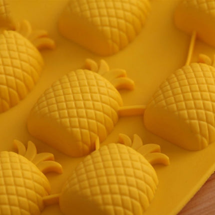 5 PCS Pineapple Creative Silicone Ice Tray Ice Maker Ice Mold, Random Color Delivery - DealBuddy