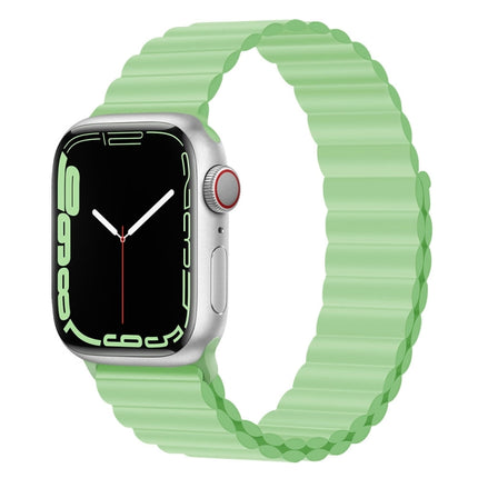 Silicone Magnet Watch Band For Apple Watch Series, 7 45mm / 6&SE&5&4 44mm / 3&2&1 42mm, 7 41mm / 6&SE&5&4 40mm / 3&2&1 38mm - DealBuddy