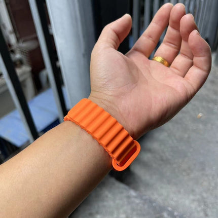 Silicone Watch Band, For Apple Watch Ultra 49mm / Series 8&7 45mm / SE 2&6&SE&5&4 44mm, For Apple Watch Series 8&7 41mm / SE 2&6&SE&5&4 40mm / 3&2&1 38mm - DealBuddy