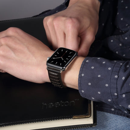 Oil Wax Genuine Leather Watch Band, For Apple Watch Ultra 49mm / Series 8&7 45mm / SE 2&6&SE&5&4 44mm / 3&2&1 42mm, For Apple Watch Series 8&7 41mm / SE 2&6&SE&5&4 40mm / 3&2&1 38mm - DealBuddy