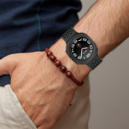 For Samsung Galaxy Watch Ultra 47mm Hole Style Magnetic Folding Buckle Silicone Watch Band