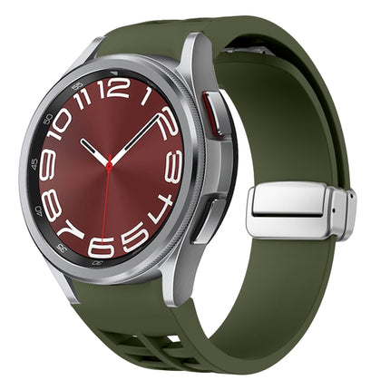 Richard Magnetic Folding Silver Buckle Silicone Watch Band, For Sansung Galaxy Watch 5 Pro 45mm, For Samsung Galaxy Watch 7 40 / 44mm, For Samsung Galaxy Watch 6 Classic 43 / 47mm - DealBuddy