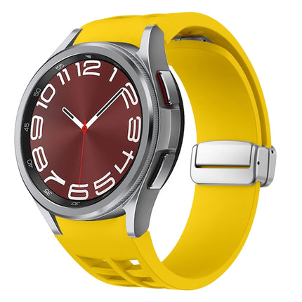 Richard Magnetic Folding Silver Buckle Silicone Watch Band, For Sansung Galaxy Watch 5 Pro 45mm, For Samsung Galaxy Watch 7 40 / 44mm, For Samsung Galaxy Watch 6 Classic 43 / 47mm - DealBuddy