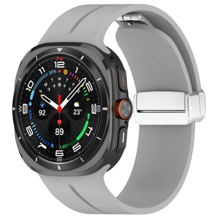 For Samsung Galaxy Watch Ultra 47mm / Ultra 2025 Groove Magnetic Folding Silver Buckle Silicone Watch Band