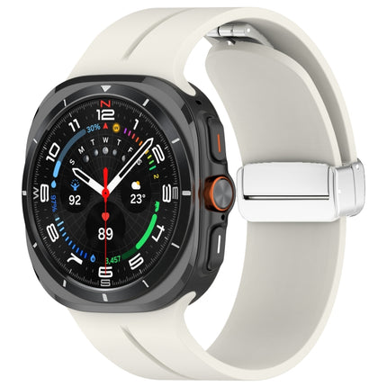 For Samsung Galaxy Watch Ultra 47mm / Ultra 2025 Groove Magnetic Folding Silver Buckle Silicone Watch Band - DealBuddy