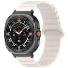 For Samsung Galaxy Watch Ultra 47mm Spot Pattern Two Color Magnetic Silicone Watch Band - DealBuddy