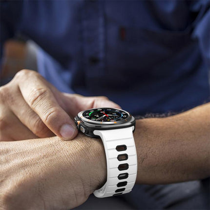 Horizontal Stripes Reverse Buckle Silicone Watch Band