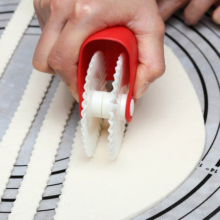 Baking Tools Pasta Cutting Wheel Hemming Wheel Manual Noodle Cutter Roller Knife Creative Kitchen Gadgets - DealBuddy