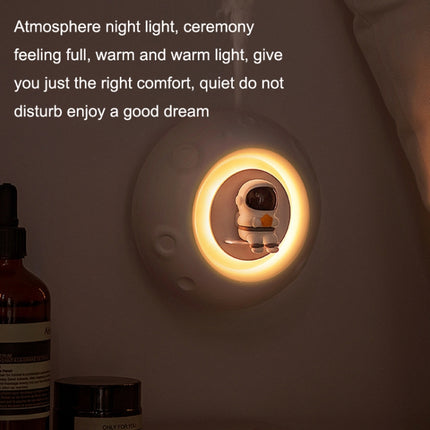 K-1101 Astronaut Automatic Timer Smart Aromatherapy Machine With Small Night Light - DealBuddy
